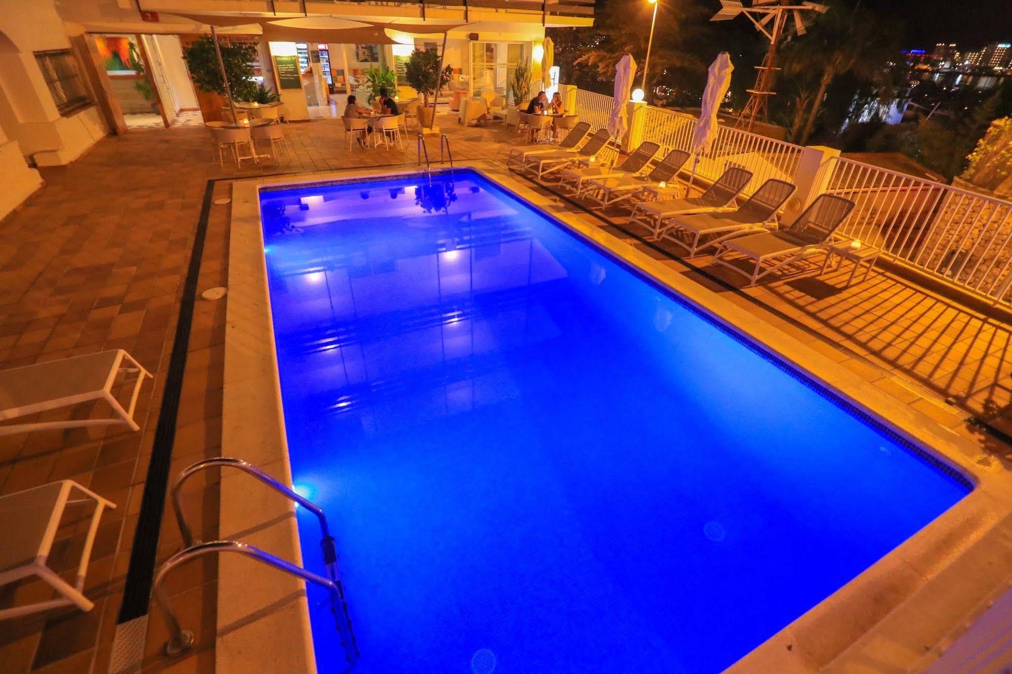 Es Mitjorn Hotel Sant Antoni de Portmany Esterno foto