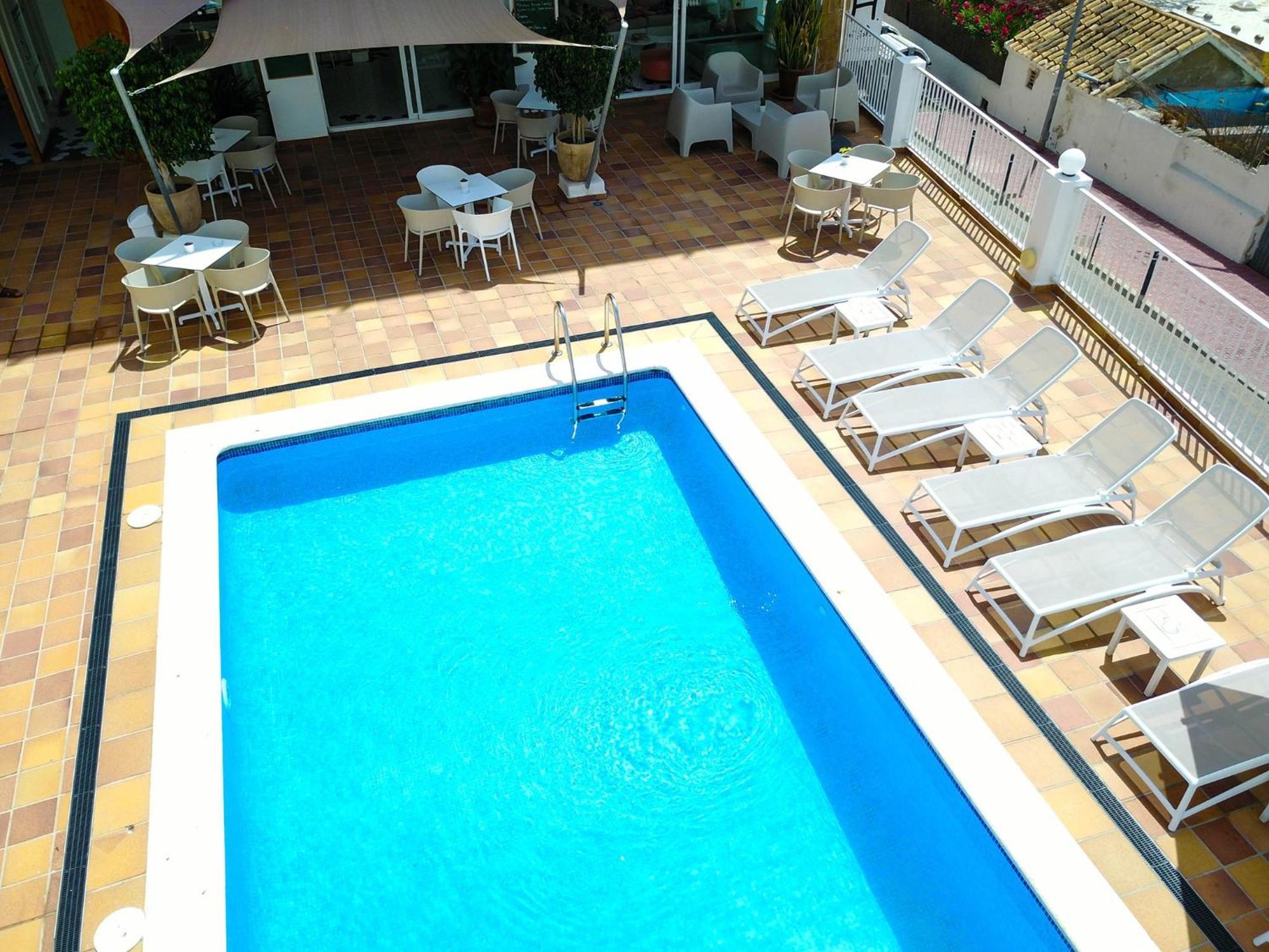 Es Mitjorn Hotel Sant Antoni de Portmany Esterno foto