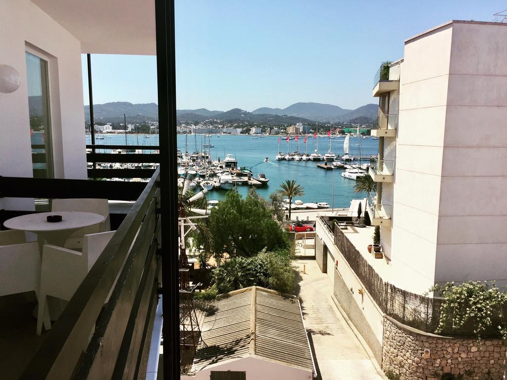 Es Mitjorn Hotel Sant Antoni de Portmany Esterno foto