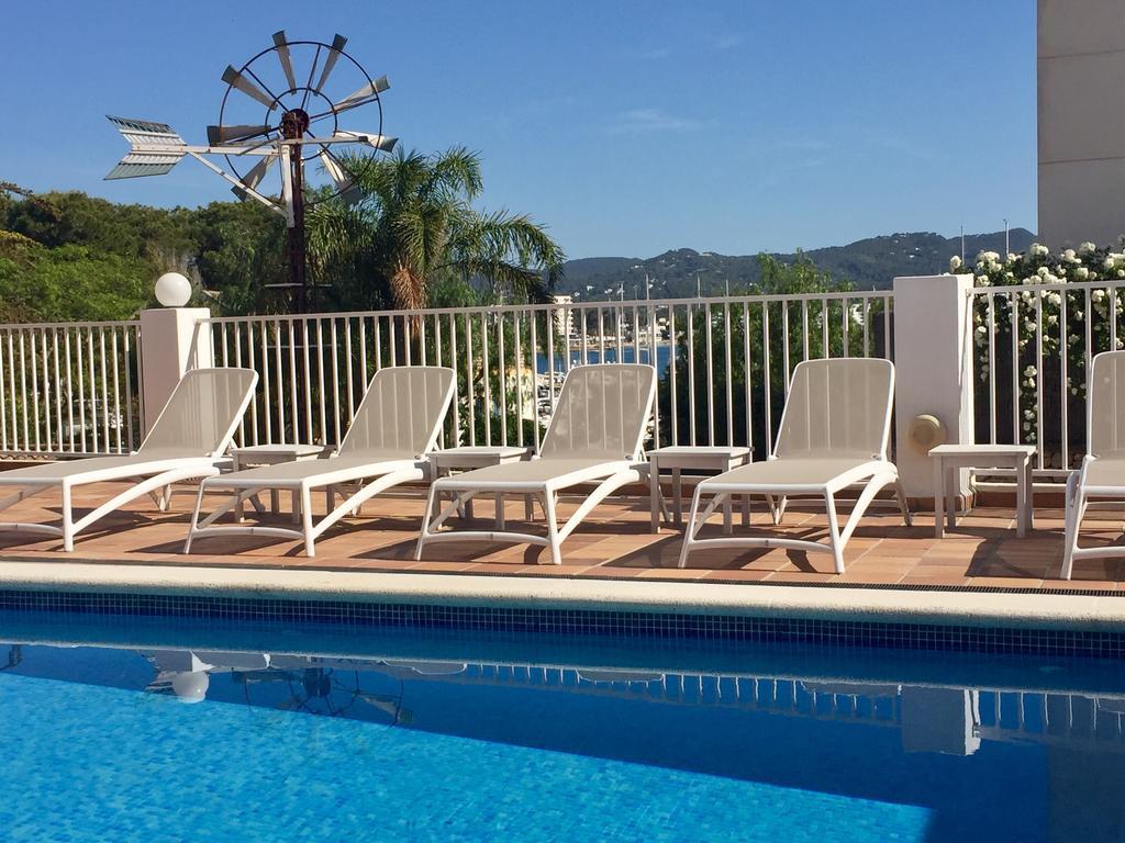 Es Mitjorn Hotel Sant Antoni de Portmany Esterno foto