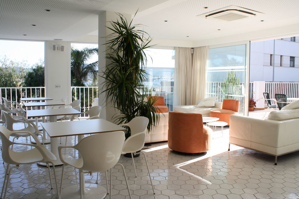 Es Mitjorn Hotel Sant Antoni de Portmany Esterno foto