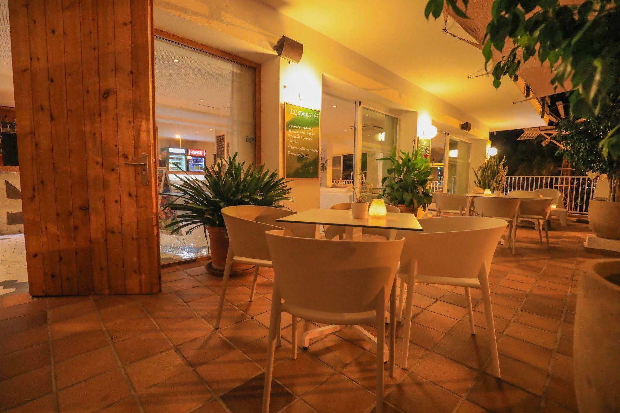 Es Mitjorn Hotel Sant Antoni de Portmany Esterno foto